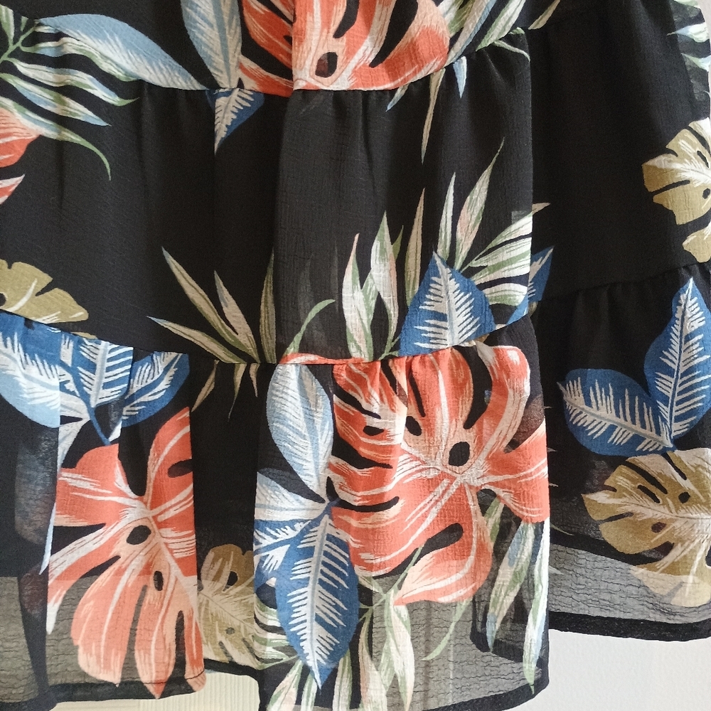 Blue B Women's‎ Tropical Floral Off-Shoulder Ruffle Top Size Small Black Multi - Picture 4 of 15